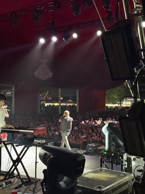 Backstage Vibrations