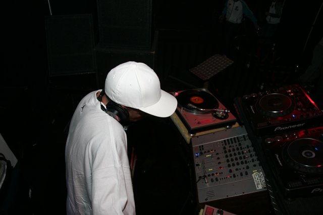 White Hat Deejay