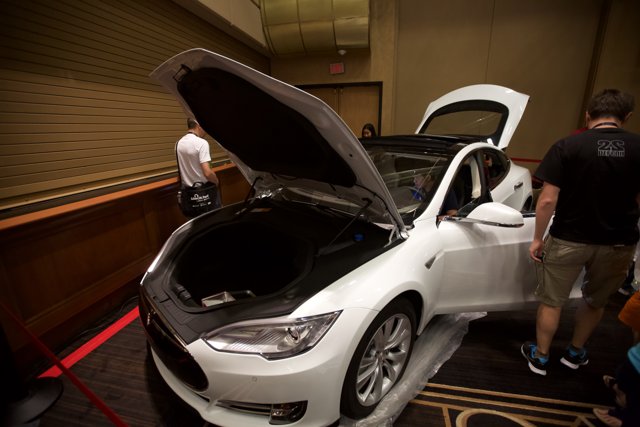 Tesla Model S shines at the Las Vegas show