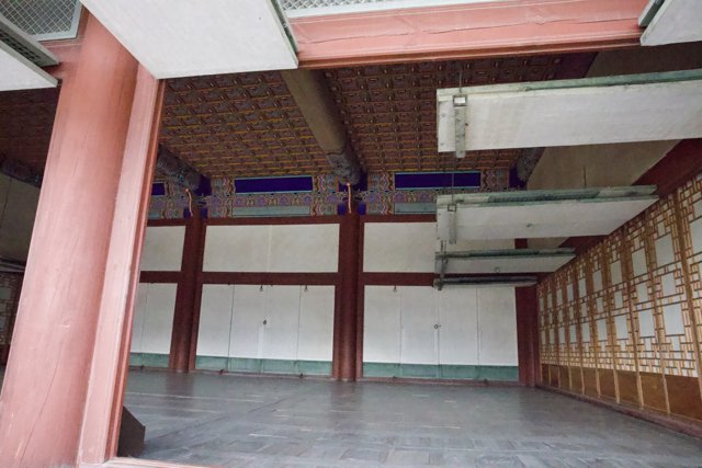 Architectural Splendor: Korean House Interior