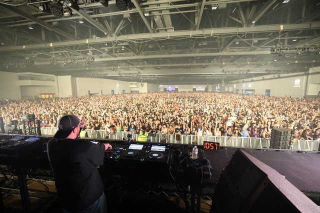 DJ Commands Massive Indoor Festival Crowd at Wobbleland