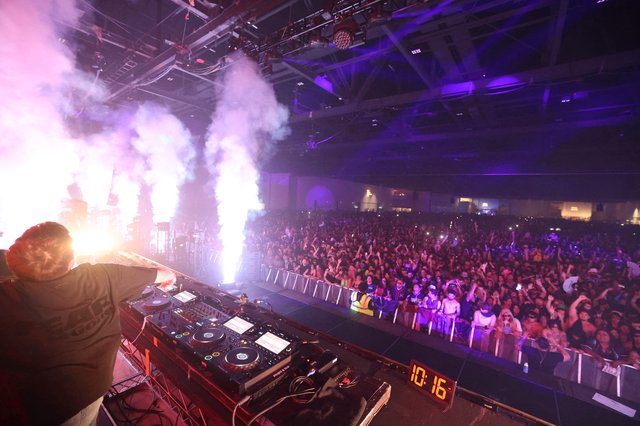 DJ Ignites Massive Crowd at Wobbleland 2026