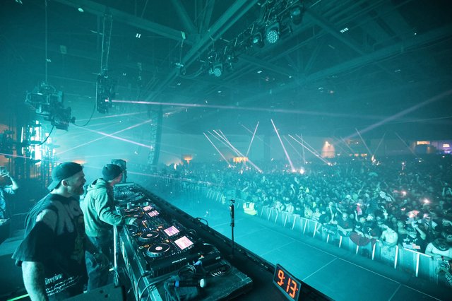 DJs Command Massive Crowd at Wobbleland 2026