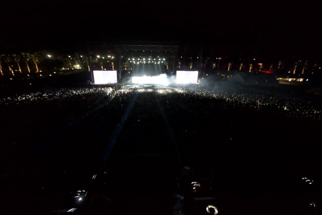 Lights Ignite the Night at Coachella Concert