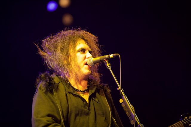 The Cure rocks the O2 Arena