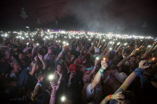 The Glowing Crowd - Mobile Phones Lit Up at Coachella
