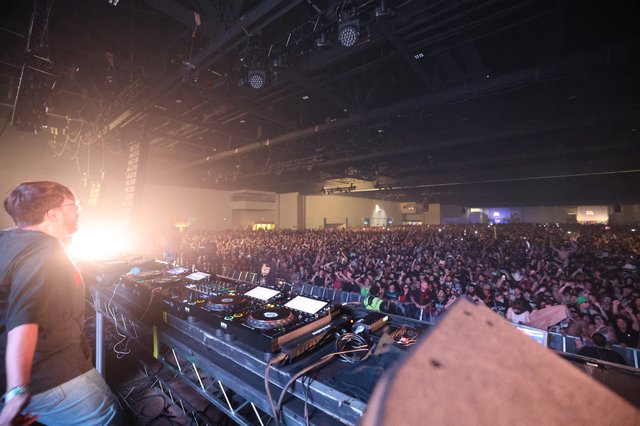 DJ Performs to Massive Crowd at Wobbleland 2026