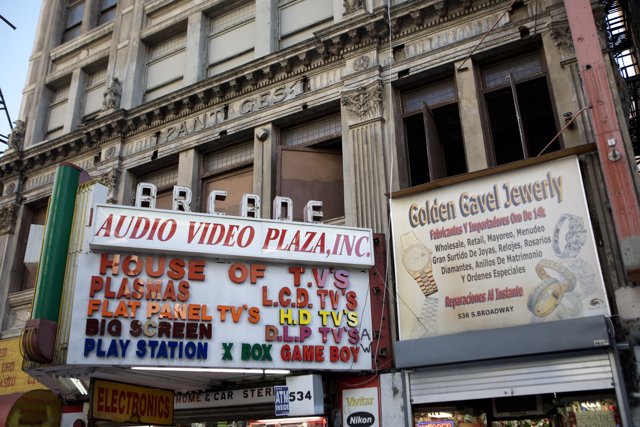 Audio Video Palace in the Heart of the City