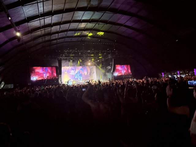 Euphoric Nights: Live Under the Lights