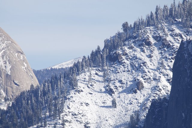 Winter Snow Blankets Yosemite Mountain Ridges