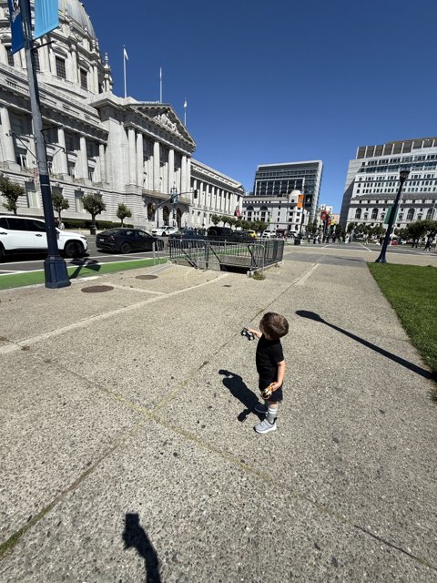 Tiny Explorer in the Urban Jungle