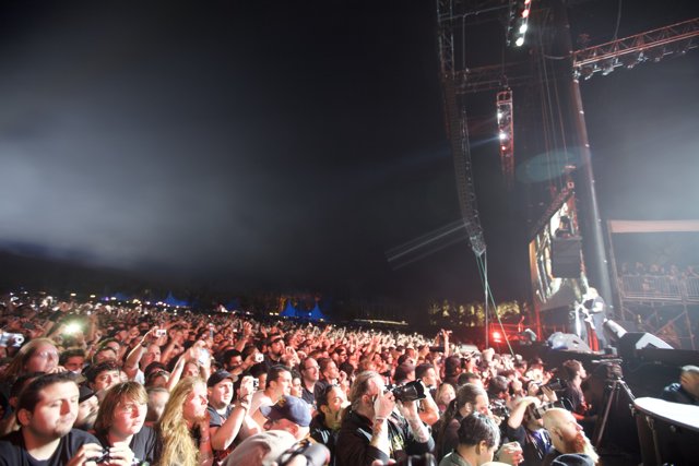 Rocking the Crowd: Tony Kanaan's Concert Performance