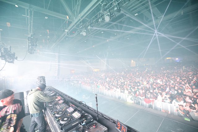 DJ Commands Massive Crowd at Wobbleland 2026