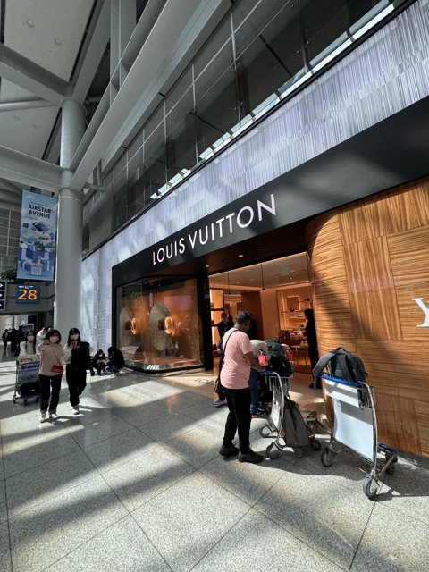 Busy Travelers at Incheon Airport