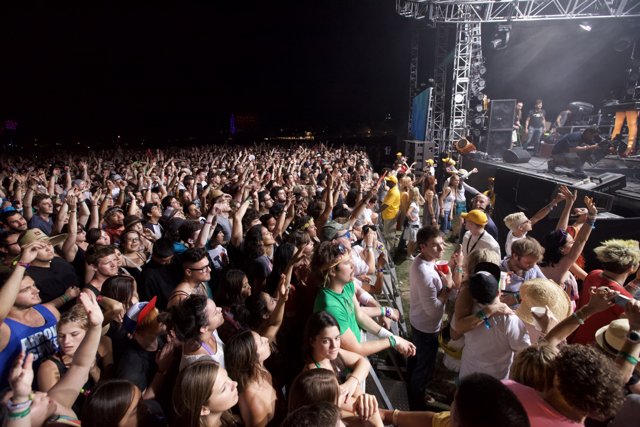 Epic Crowd at Coachella 2011