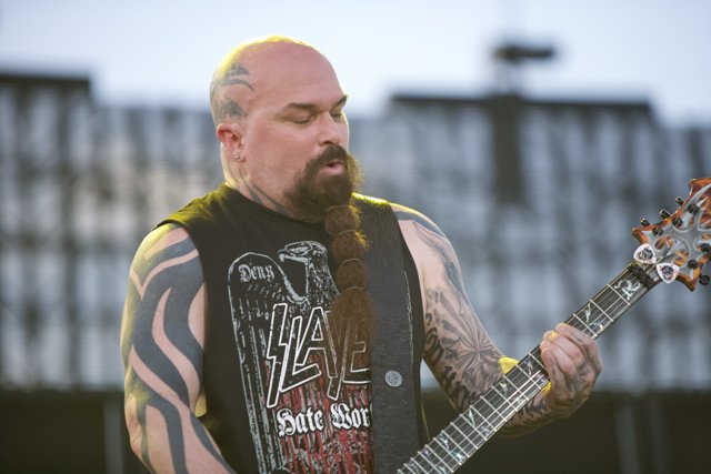 Kerry King Shreds the Electric Guitar at Big Four Festival