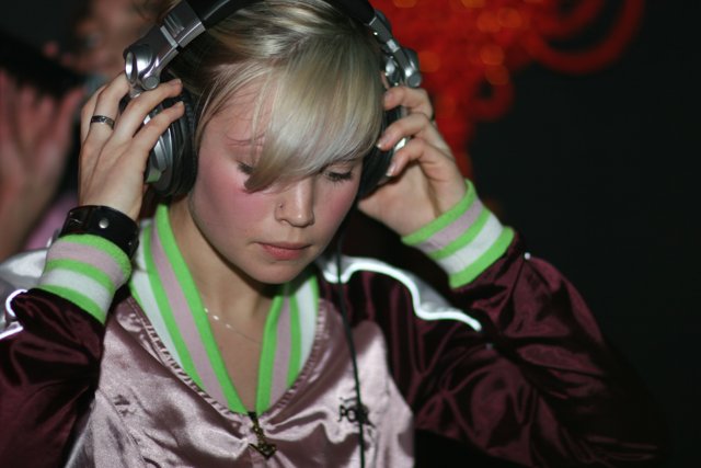 B.Traits Drowned in Sound
