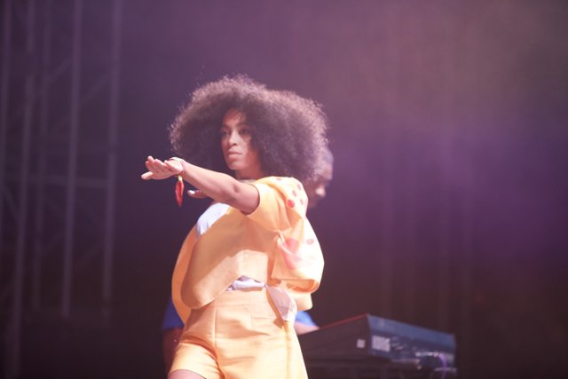 Solange Shines on Stage with Afro Dancing