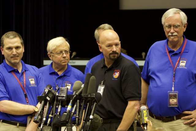 Press Conference with Blue Shirts