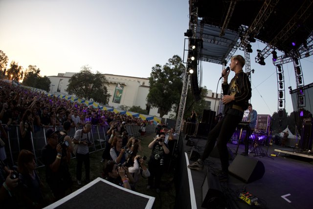 Musician Jonathan Pierce performs for enthusiastic crowd at FYF Fest