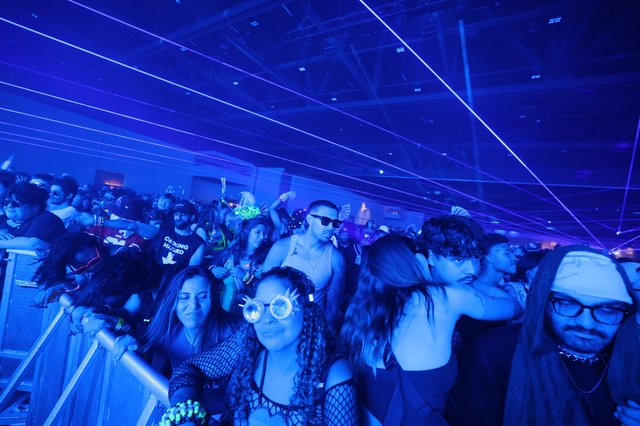 Electric Blue Crowd at Wobbleland Festival 2026