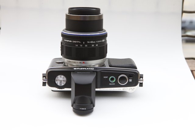 Canon Olympus E-P2 Digital Camera with Lens