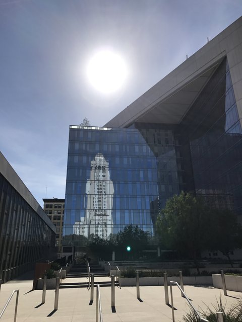 Shining Skyscraper