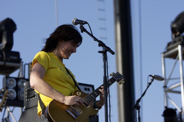 Kelley Deal Rocks Coachella Stage with Electric Guitar