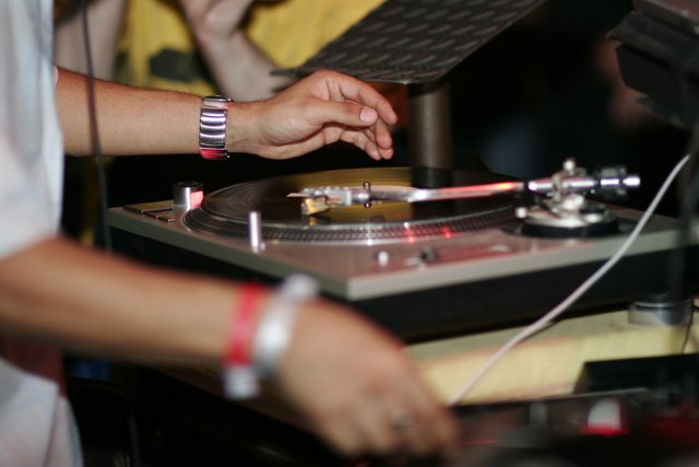 DJ Fingers in Motion