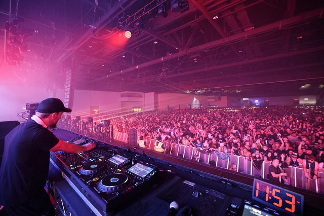 DJ Commands Massive Crowd at Wobbleland 2026
