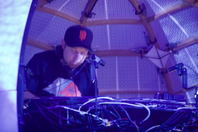 DJ Shadow: The Entertainer