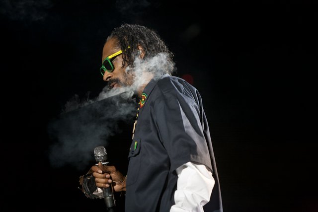 Snoop Dogg's Smoky Performance at O2 Arena