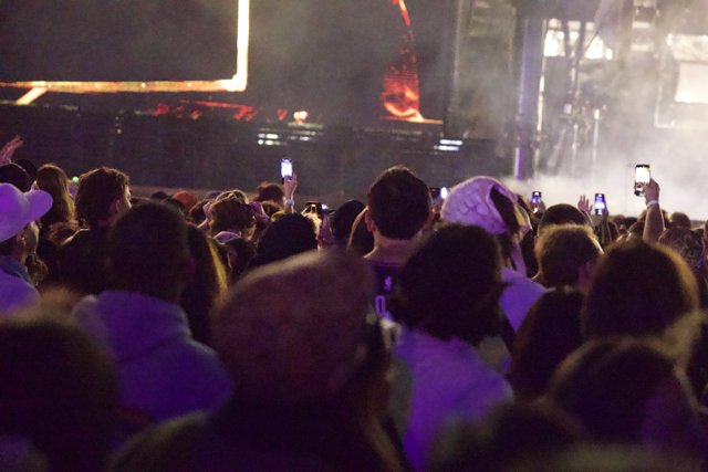 Vibrant Nights: Coachella 2024 Unites Music Enthusiasts