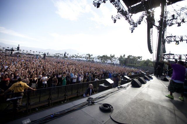 Coachella Sunday Music Festival Brings Massive Crowd
