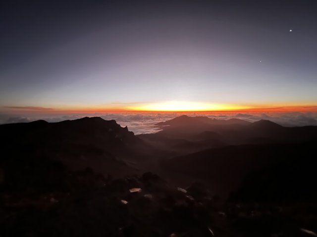 Majestic Sunrise over Maui's Mountain Range