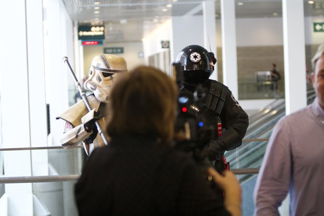 Star Wars Fans Suit Up for Convention