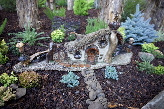 Enchanted Cottage in the Thistlewyck Garden