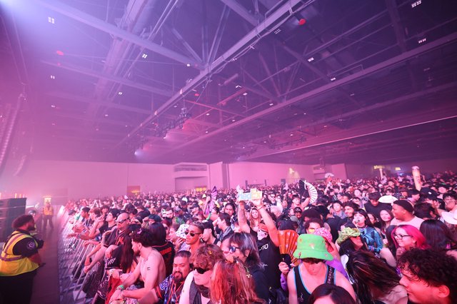 Massive Indoor Crowd Packed at Wobbleland 2026