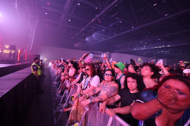 Energetic Front Row Crowd at Wobbleland 2026