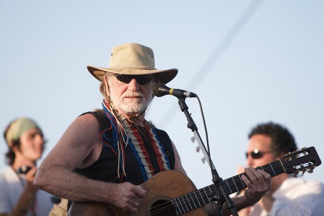 Willie Nelson's Electrifying Performance Under the Blue Sky