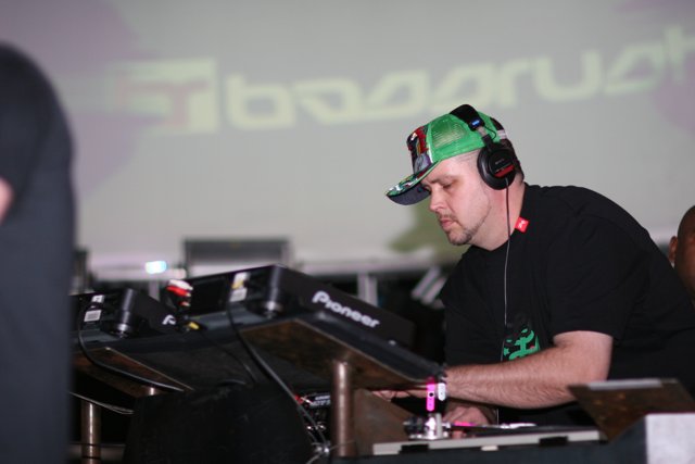 DJ Sam R in action