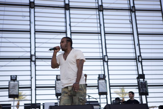 Pharoahe Monch electrifies the Coachella crowd with his solo performance