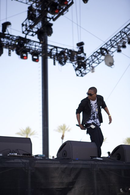Lupe Fiasco lights up Coachella Sunday
