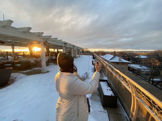 Capturing the Beauty of a Snowy Sunset