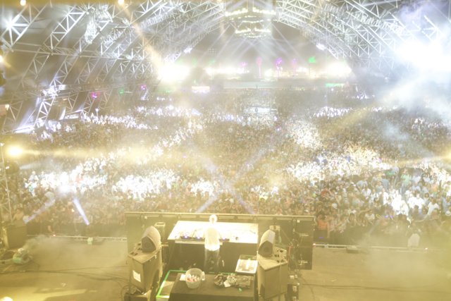 Concertgoers Bask in Blinding Light at Coachella