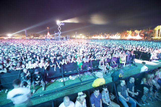 Concertgoers Light Up the Night at Coachella 2009