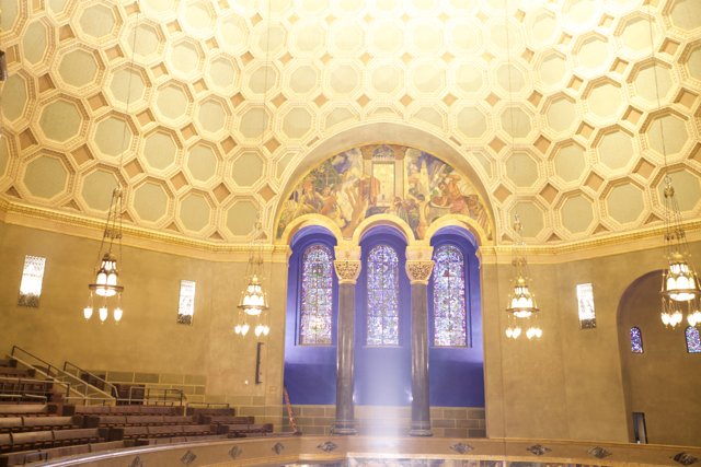 The Glowing Altar of the Temple of Israel
