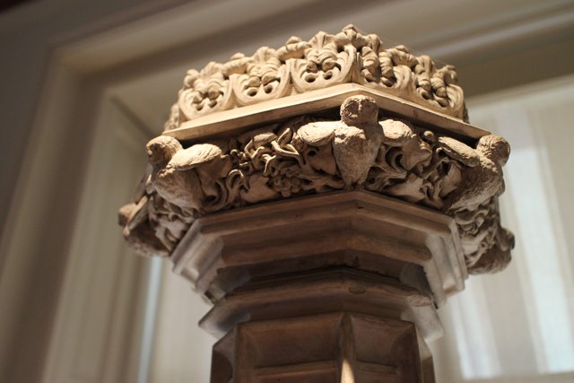 Intricacies of an Archaeological Pillar