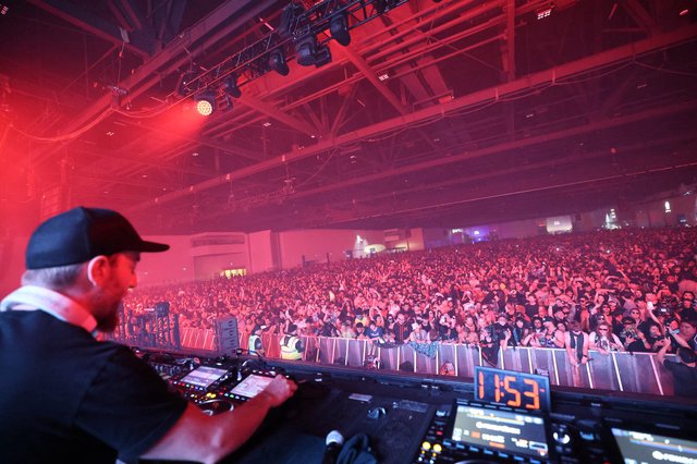 DJ Commands Massive Crowd at Wobbleland 2026