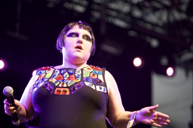 Beth Ditto's Electrifying Solo Performance